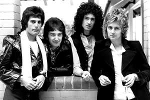 Queen выпустили лирик-видео на необычную версию композиции We Will Rock You