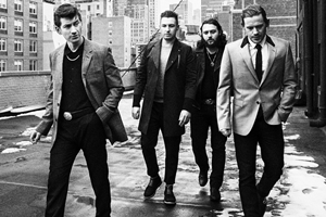 Arctic Monkeys начали работать над новым альбомом