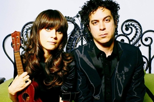 She & Him презентовали новый рождественский клип