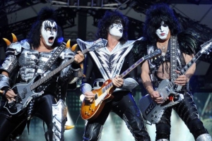 Kiss отправятся в трехлетнее мировое турне